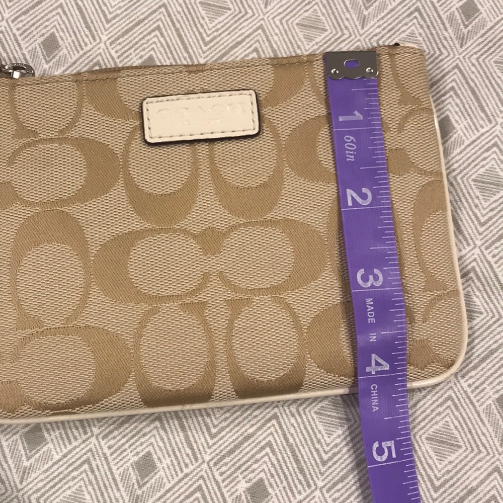 Sold - Picture 3 of 6